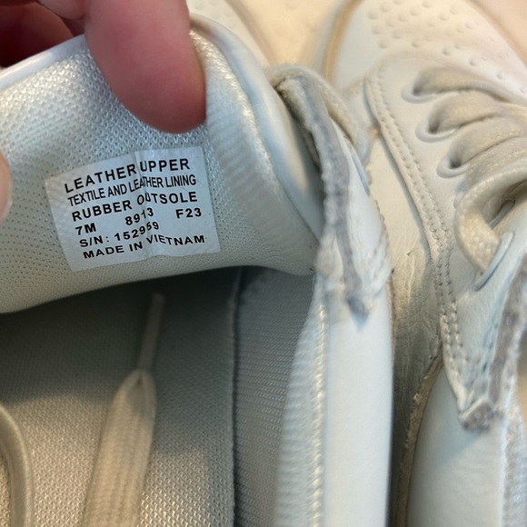 Tory Burch CLOVER COURT SNEAKER - Picture 11 of 13